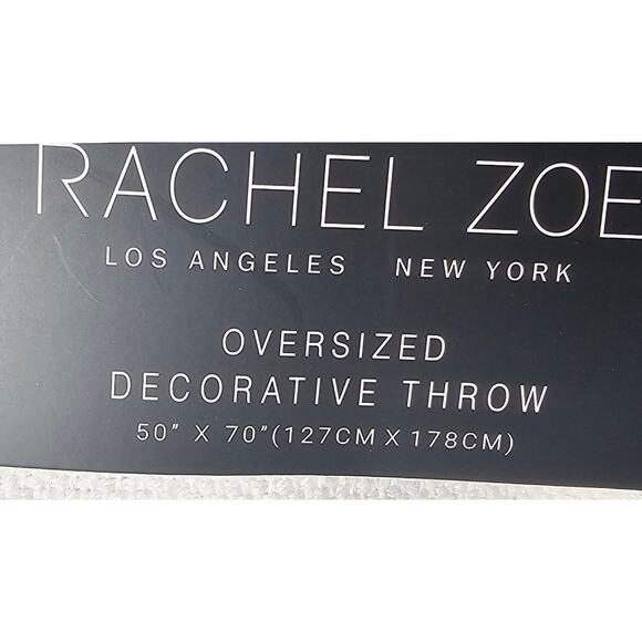 Rachel Zoe Candy Corn Halloween Tufted Throw Blanket Tassels 50 x 70 - Picture 4 of 4